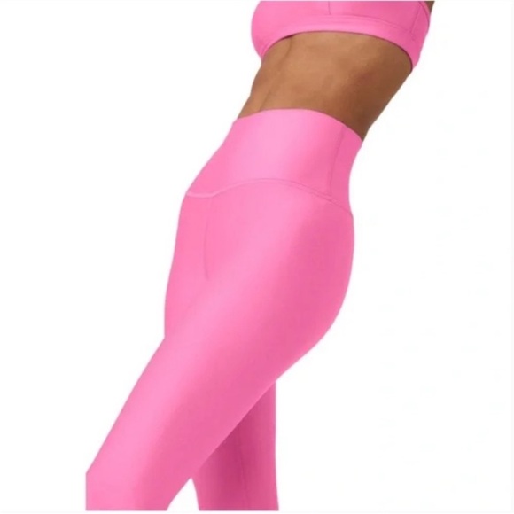 High-Waist Airlift Legging - Picture 3 of 5